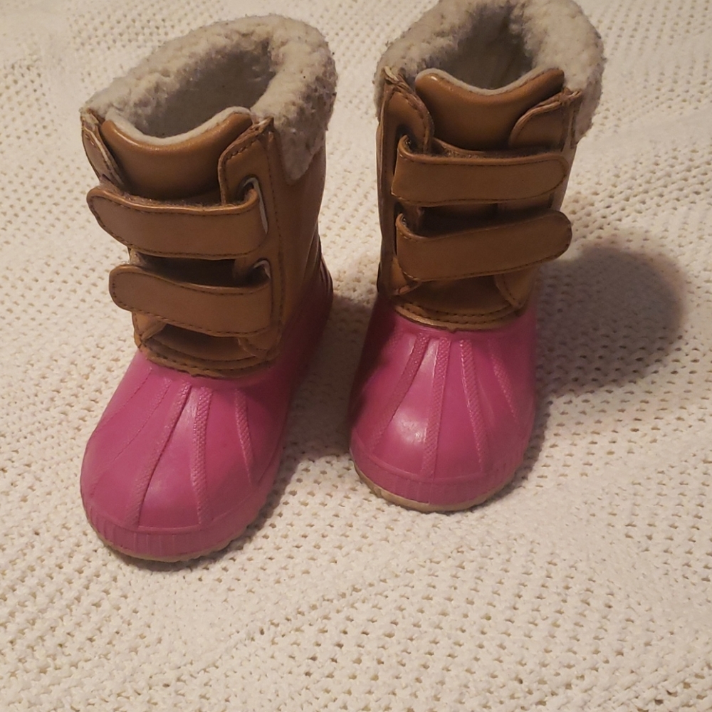 Gap Snow Duck Boots - Picture 3 of 3